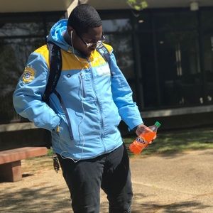 Meet your Posher, Nyron